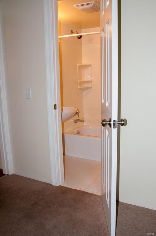 North Boyle Avenue Condos - Residential