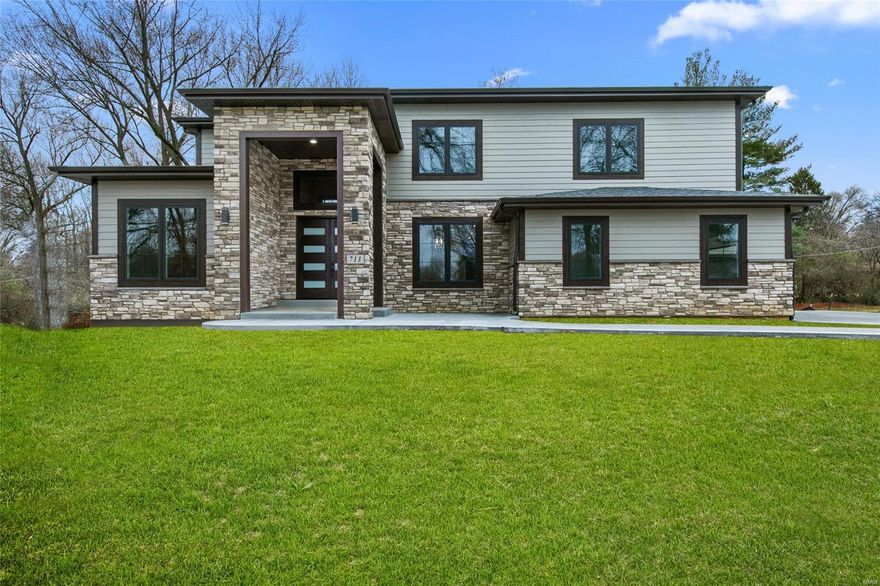 BREATH-TAKING CUSTOM HOME! TUCKED AWAY ON A QUIET LANE, IN LADUE SCHOOLS! (OLD BONHOMME ELEMENTARY, & WALK TO VILLA PARK!) AMAZING 1.5 STORY HOME BOASTING OF 5 BEDROOMS, 4.5 BATHS AND A WONDERFULLY FULLY FINISHED LOWER LEVEL~ GIVING YOU OVER 5000 SQFT OF TRULY REMARKABLE LIVING SPACE! THIS BUILDER IS TOP NOTCH AND NO EXPENSE WAS SPARED! LUX MSTR BATH INCLUDES HEATED FLOORS, HEATED TOWEL RACK, HIS/HERS VANITIES, & QUARTZ TOPS! CLOSET CO WALKIN & SLEEK FREESTANDING SOAKING TUB! IF THAT DOESN'T WOW YOU ENOUGH COME CK OUT THE CHEFS DELIGHT OF A KIT~TRULY, SEEING IS BELIEVING! MAIN, & 2ND FLR LAUNDRY, 3 ADD BD'S UP W/ JACK & JILL BATH, AS WELL AS ANOTHER FULL BATH SERVICING THE 4TH BEDRM & LOFT AREA. LL FINISH IS TOP OF THE LINE, HUGE & BEGGIN FOR A PARTY~ W/ WET BAR, WINE FRIG, 5TH BDRM (W/ DBL CLOSETS) & 4TH FULL BATH! ALL THE FINISHES ARE TOP END, AS IS THE INSULATION FACTOR & APPLIANCES! Additional Rooms: Mud Room