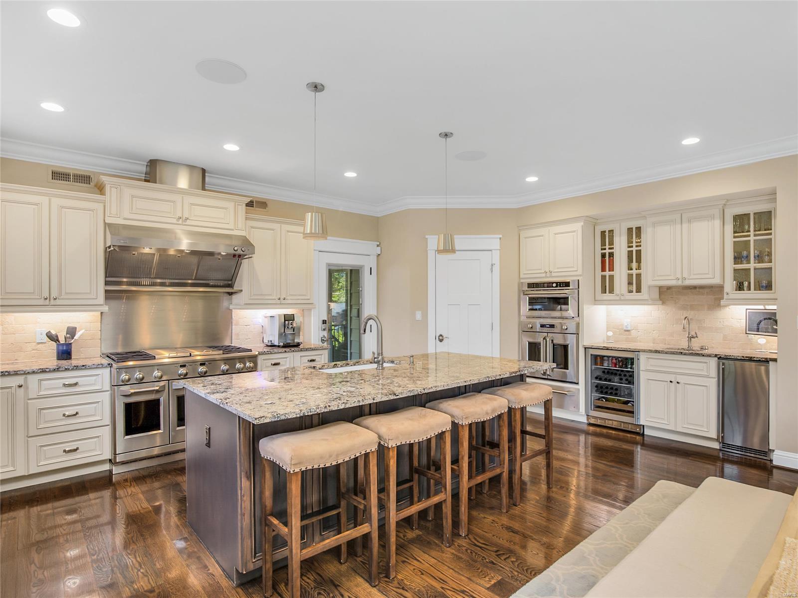 10441 Lylewood Drive - Residential