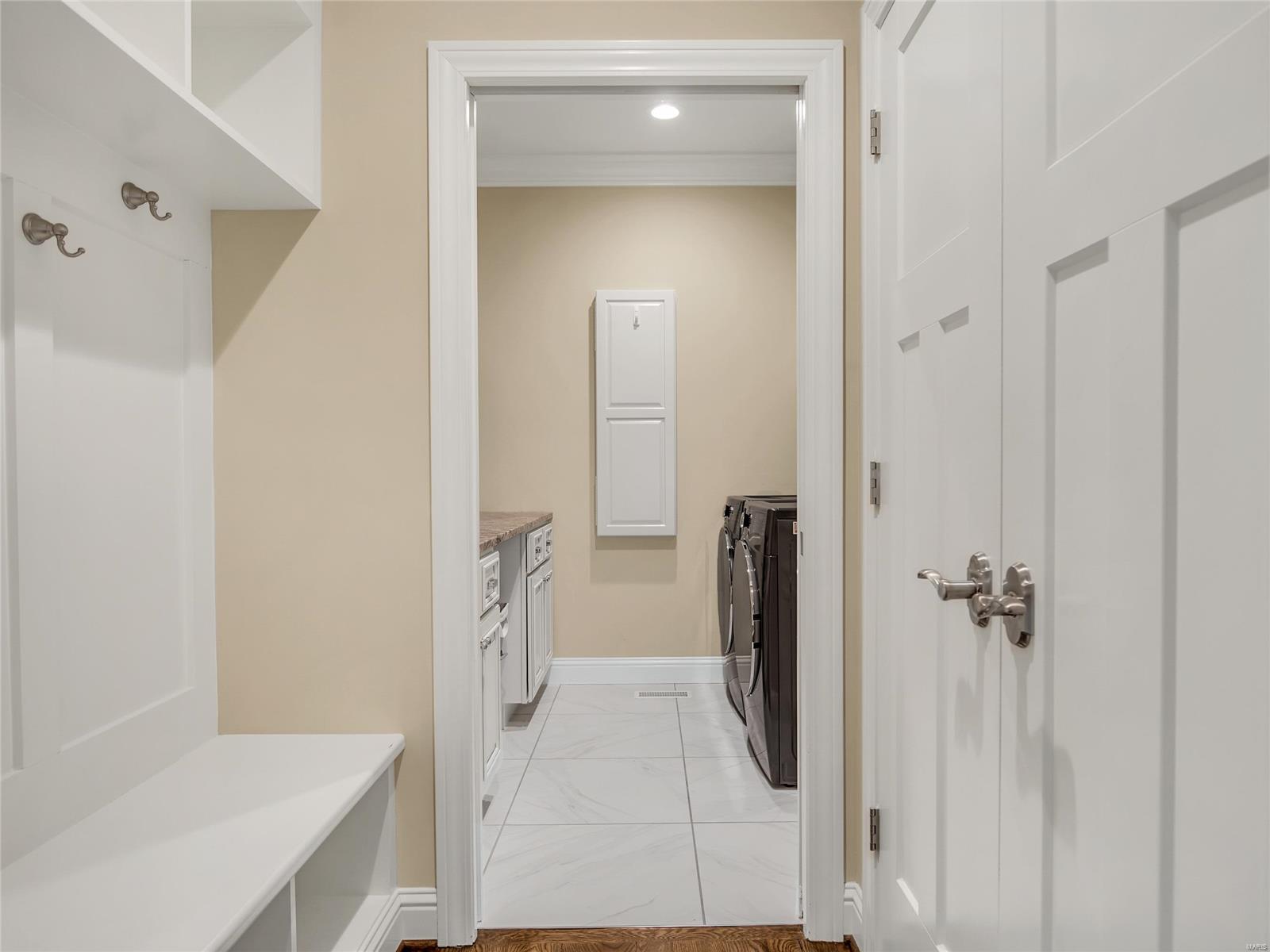 10441 Lylewood Drive - Residential