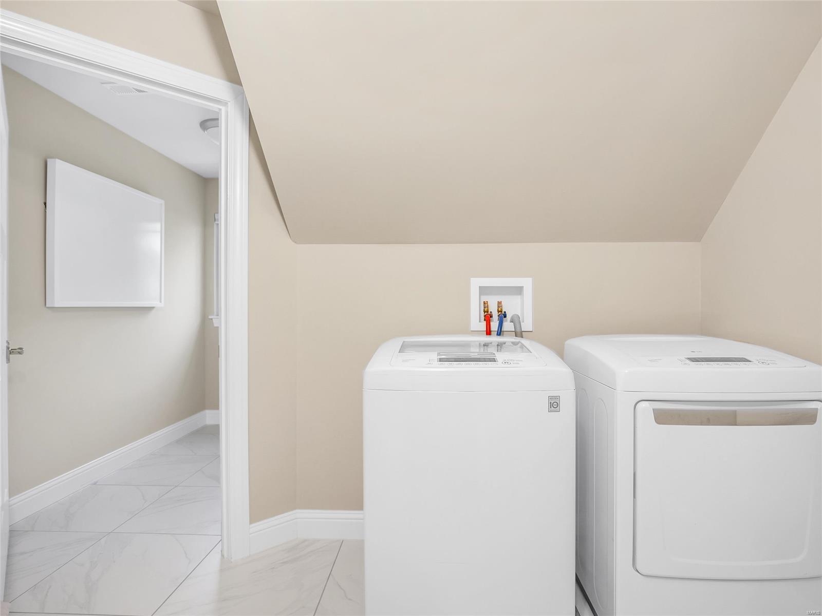 10441 Lylewood Drive - Residential