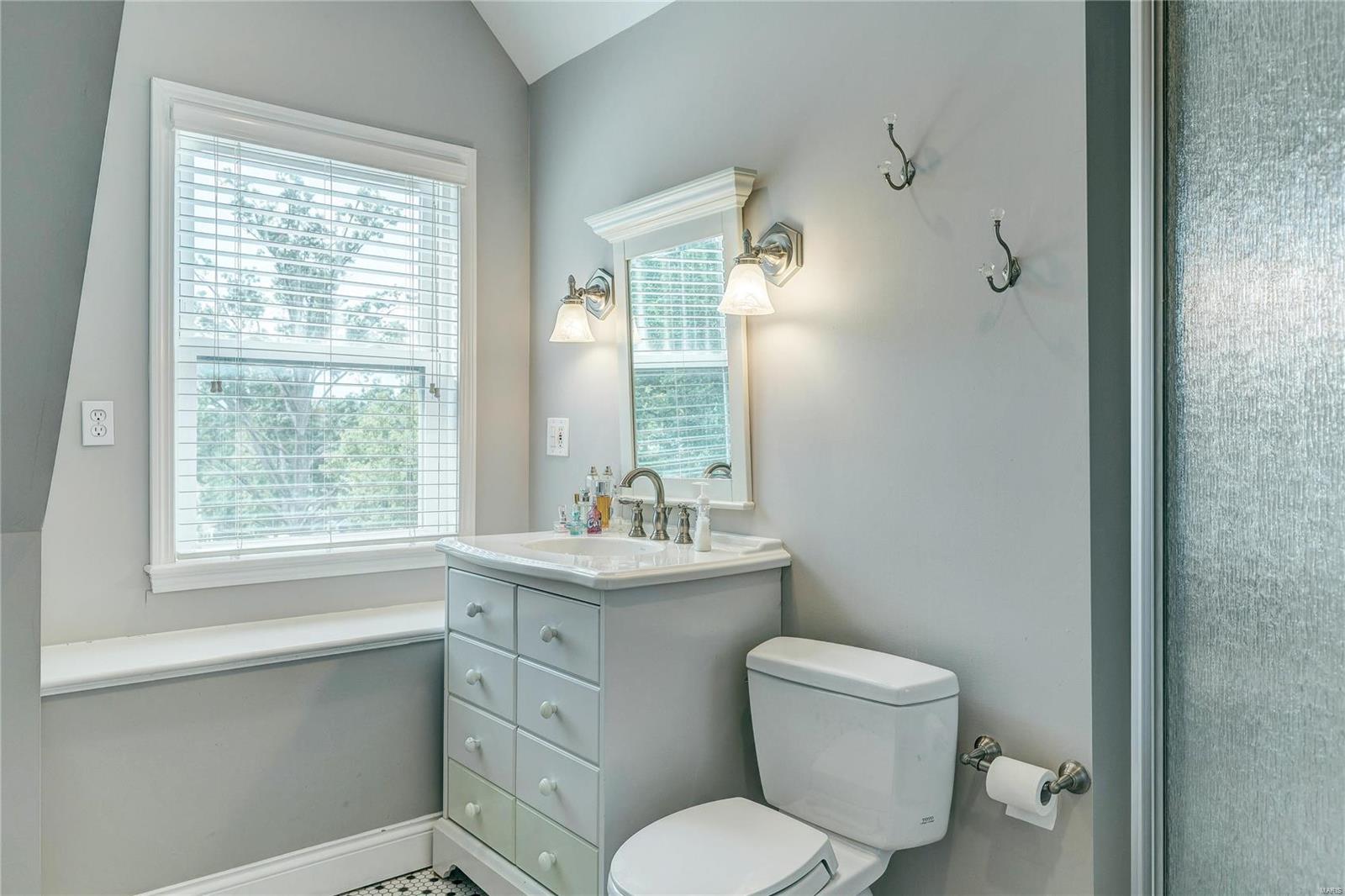 Alonzo K Floridas Sub In East Kirkwood - Residential