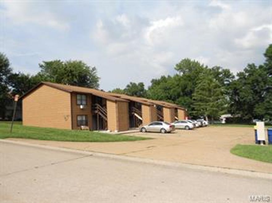 Ready for new owner. Financial information available for approved buyer. 31 One bedroom units- 512 sq. ft. and 1 Two bedroom unit- 900 sq. ft., 1 office and laundry room with coin operated machines. All units in good condition. 50+ Approval units. Do not disturb tenants.