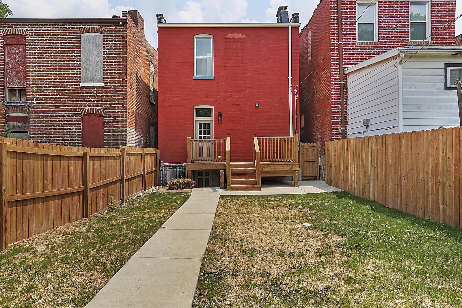 St Louis Commons Add - Residential