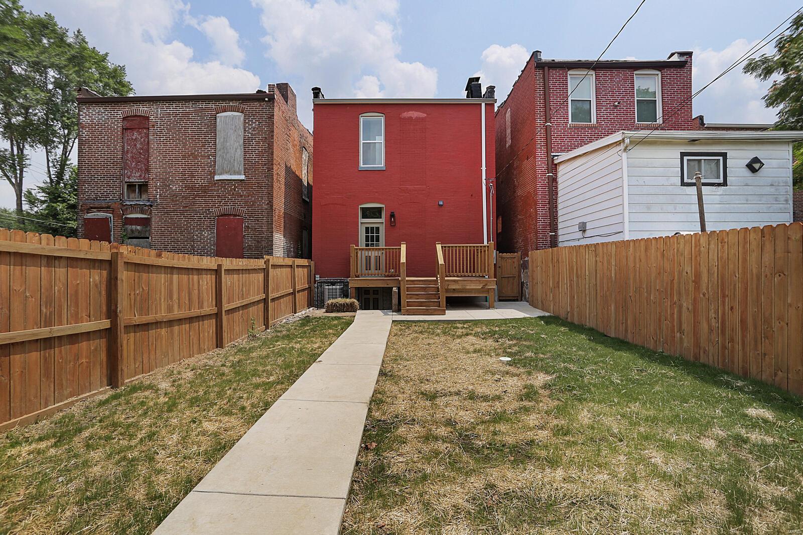 St Louis Commons Add - Residential