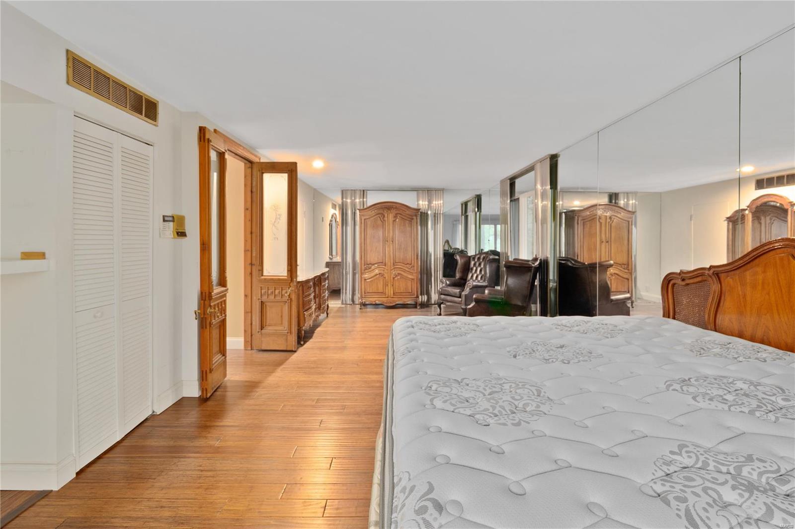 Warson Estates - Residential