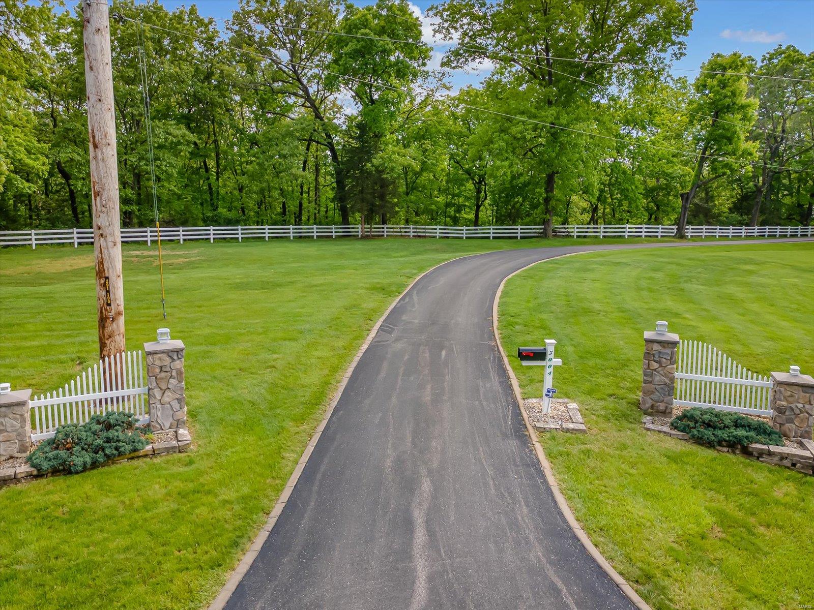 3004 HH Road