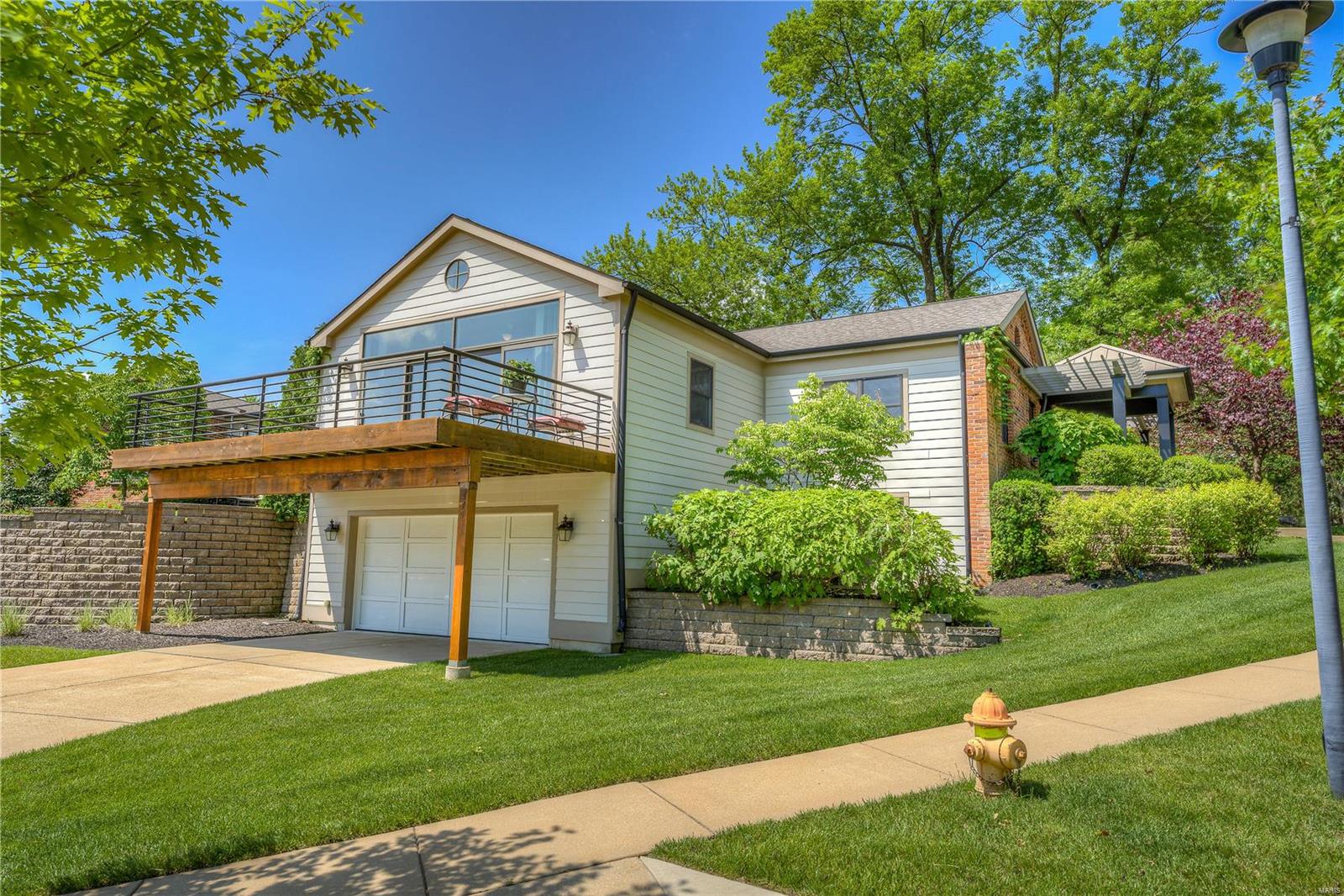 Manors Of Hill Trail Condo The - Residential