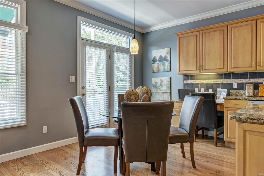 Forest Court Twnhms A Condo - Residential