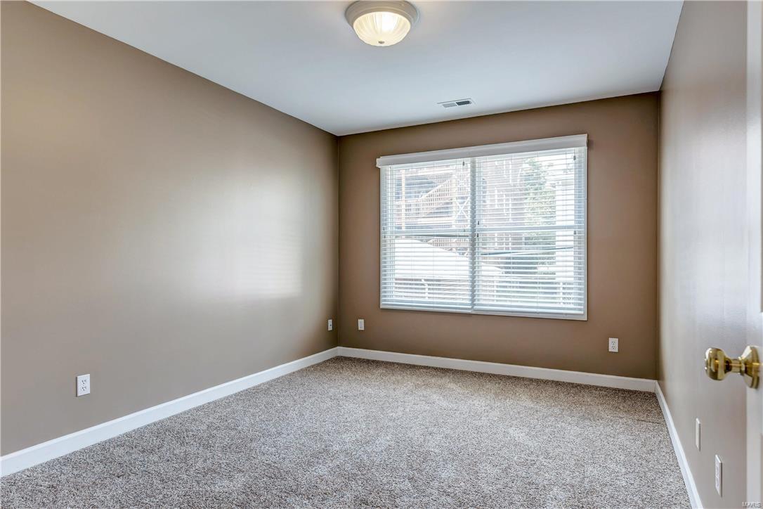 Forest Court Twnhms A Condo - Residential