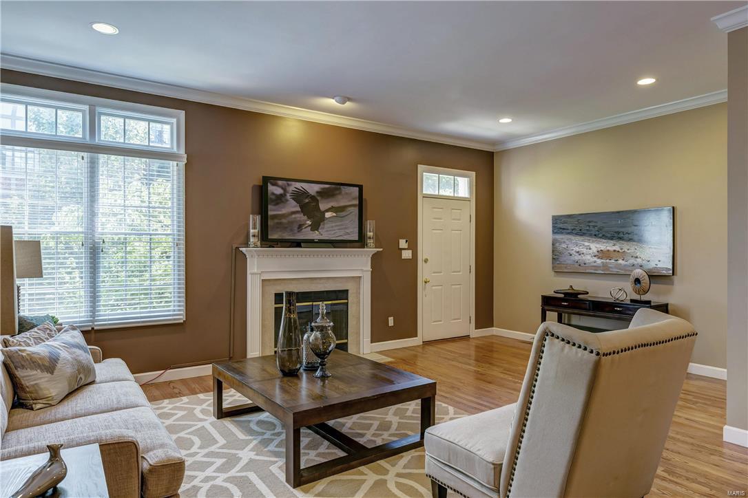 Forest Court Twnhms A Condo - Residential