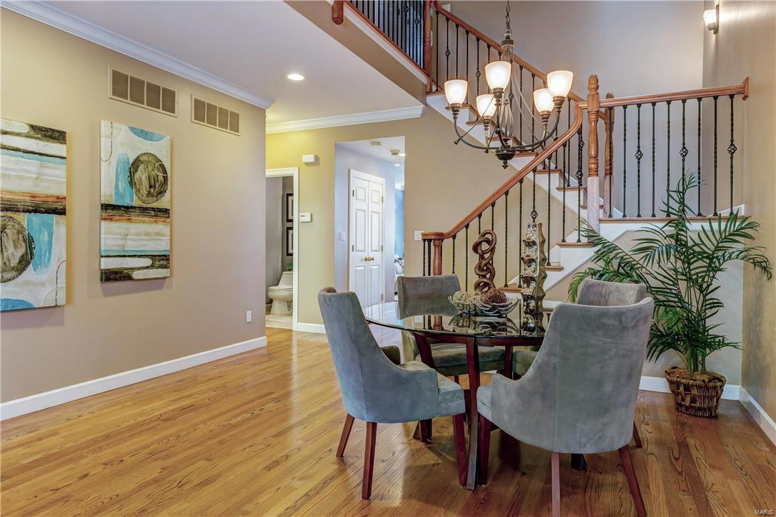 Forest Court Twnhms A Condo - Residential