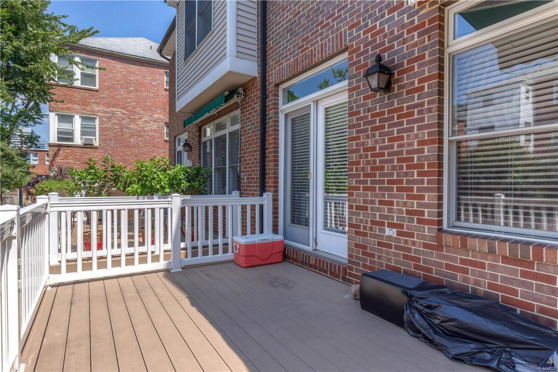 Forest Court Twnhms A Condo - Residential