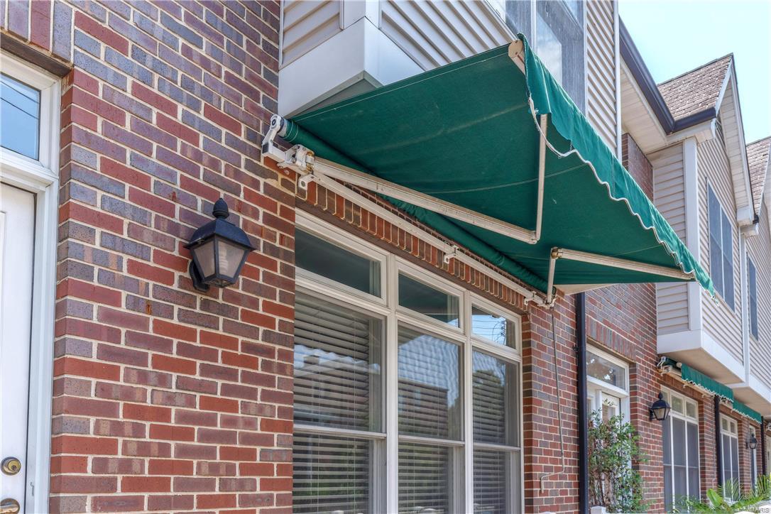 Forest Court Twnhms A Condo - Residential