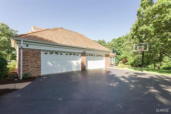 Kingspointe - Residential