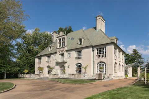 Photo of 5855 Lindell Boulevard, St Louis, MO 63112 (MLS # 23068620)
