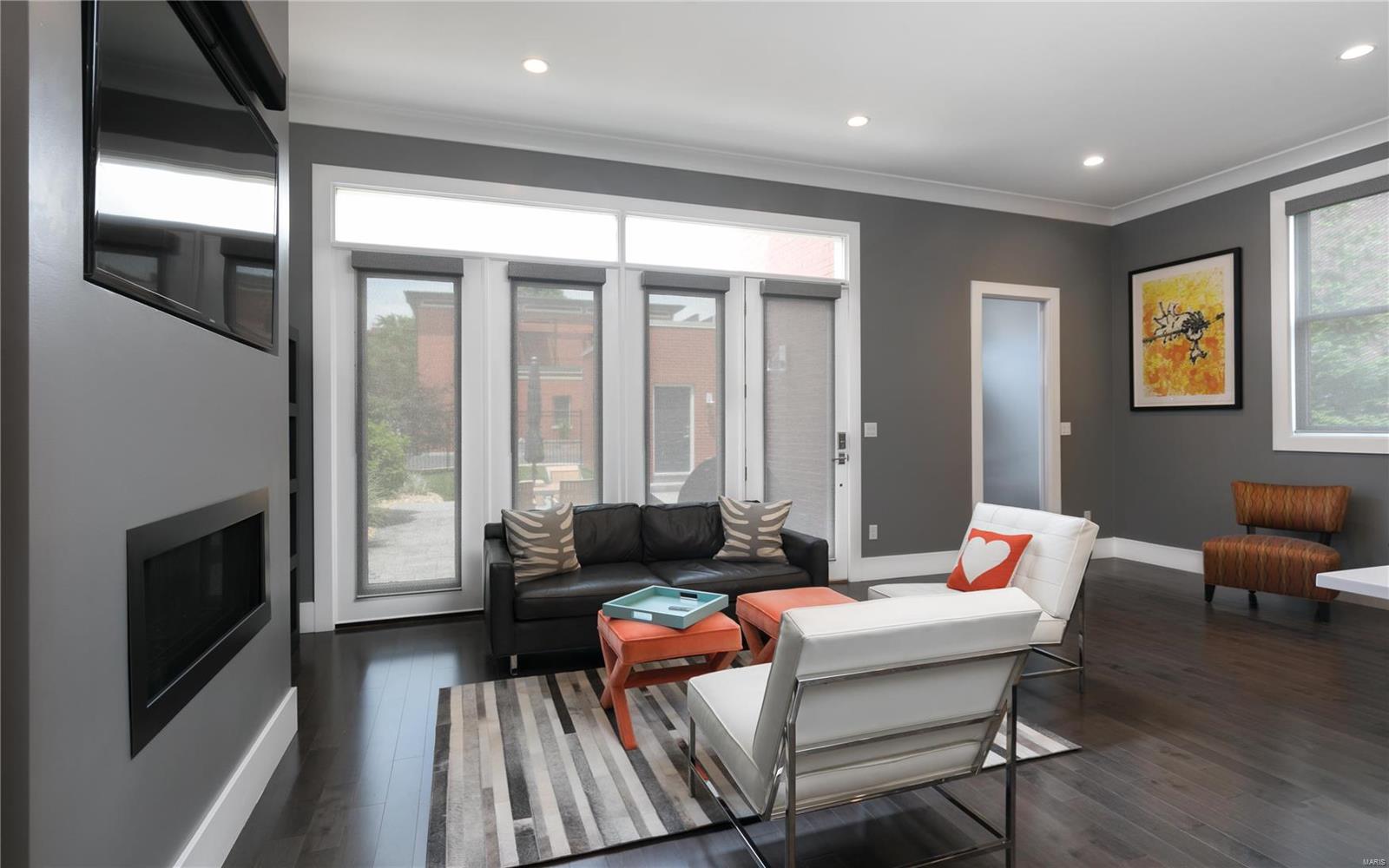 Mississippi Place Townhomes - Residential