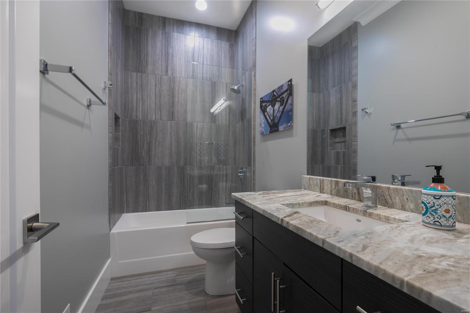 Mississippi Place Townhomes - Residential