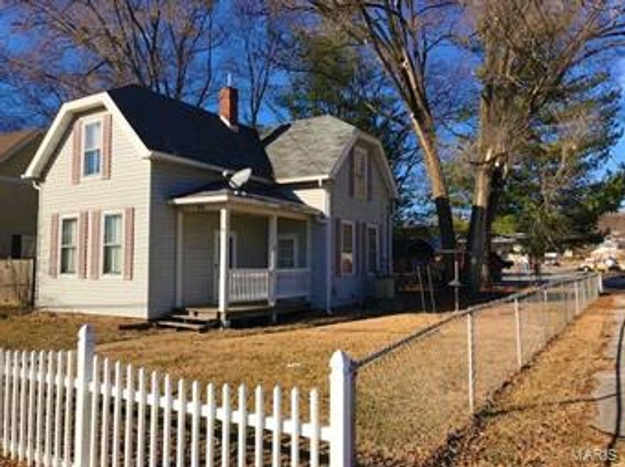 Great property for a investor looking to add a rental property or a builder looking for a Rehab. Located in town on a nice corner lot. This house has 4 bedrooms with the master being on the main level and 3 more up stairs. The house has a Galley style Kitchen and main Floor laundry. This house is being sold "AS IS" all inspections are for buyers knowledge only. The house is recorded as being in a 500 year flood plain and water levels have not reached the home on the last several floods.