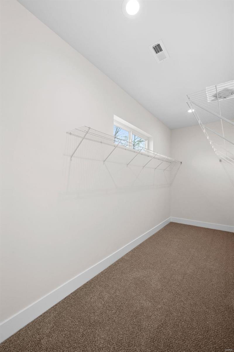 St Louis, Missouri 63127, United States, 4 Bedrooms Bedrooms, ,3 BathroomsBathrooms,Residential,Pending,24721