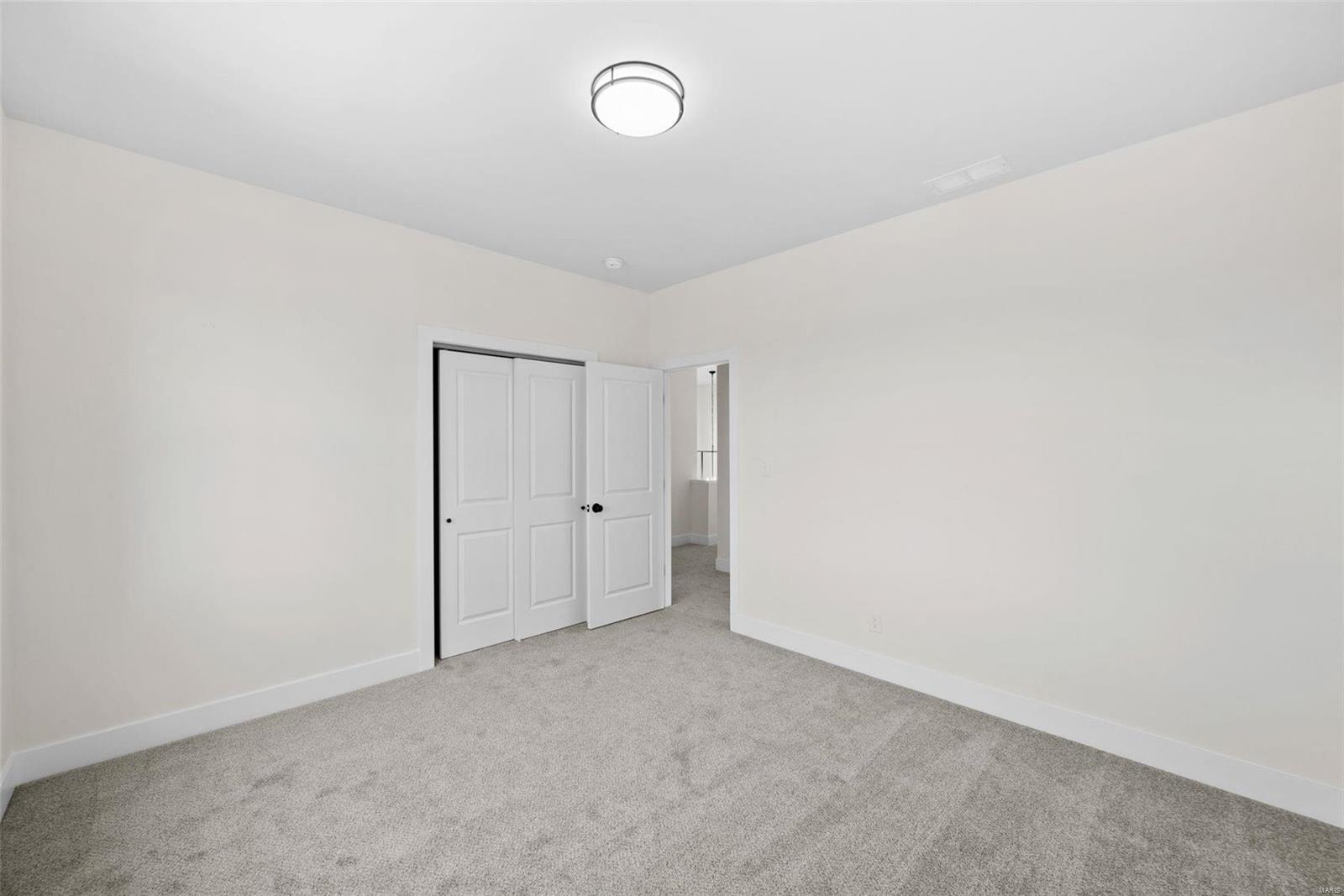 St Louis, Missouri 63127, United States, 4 Bedrooms Bedrooms, ,3 BathroomsBathrooms,Residential,Pending,24721