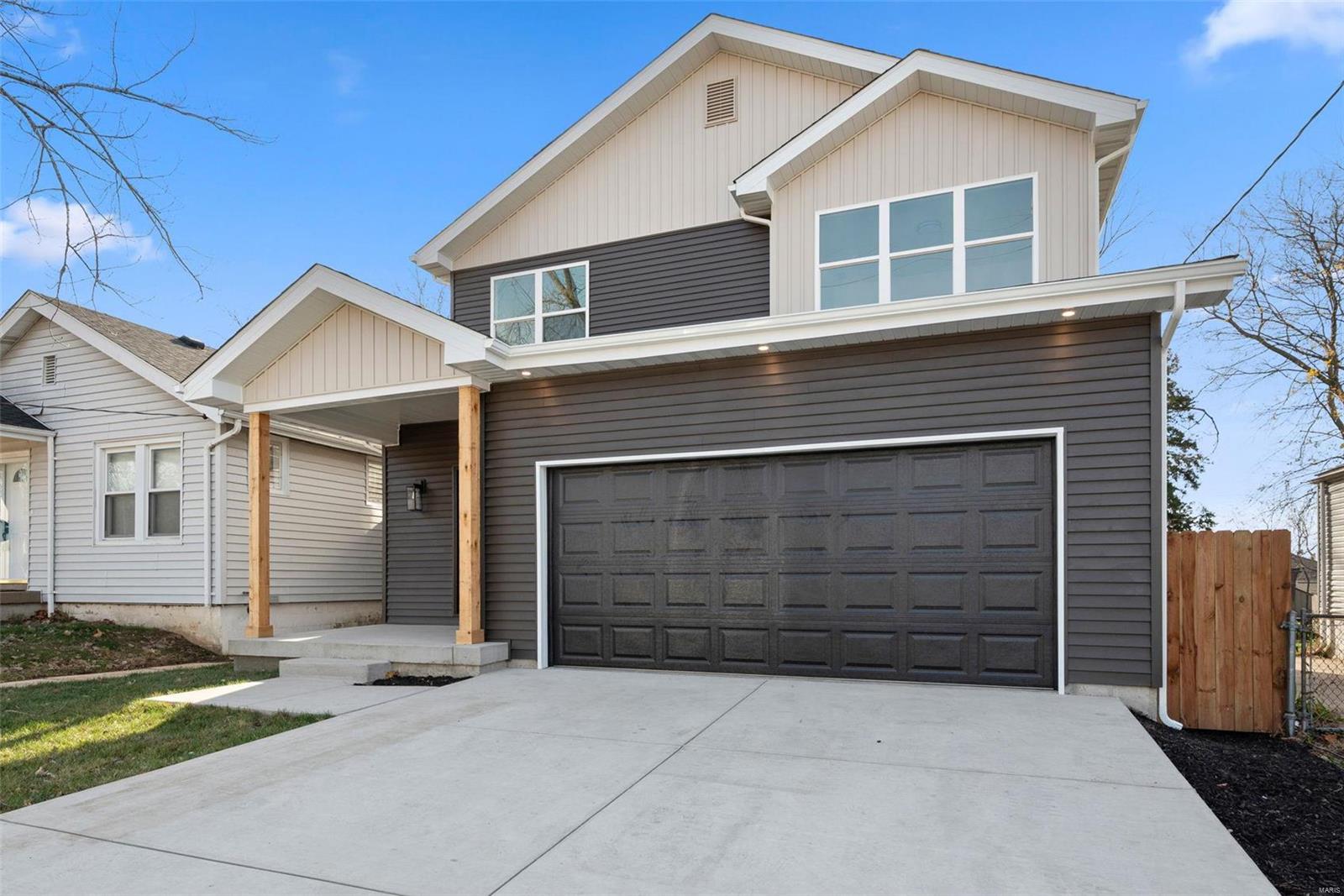 St Louis, Missouri 63127, United States, 4 Bedrooms Bedrooms, ,3 BathroomsBathrooms,Residential,Pending,24721