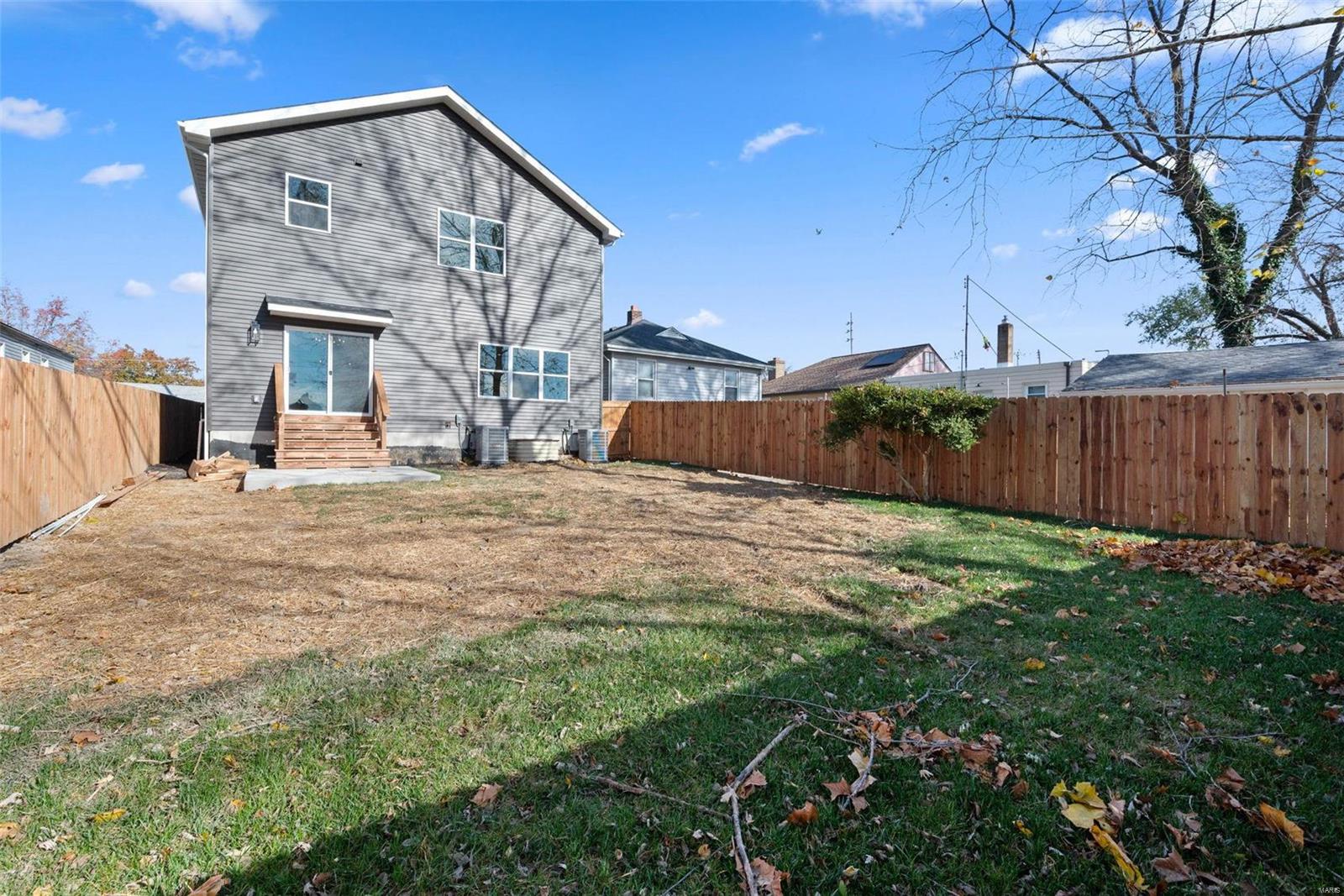 St Louis, Missouri 63127, United States, 4 Bedrooms Bedrooms, ,3 BathroomsBathrooms,Residential,Pending,24721