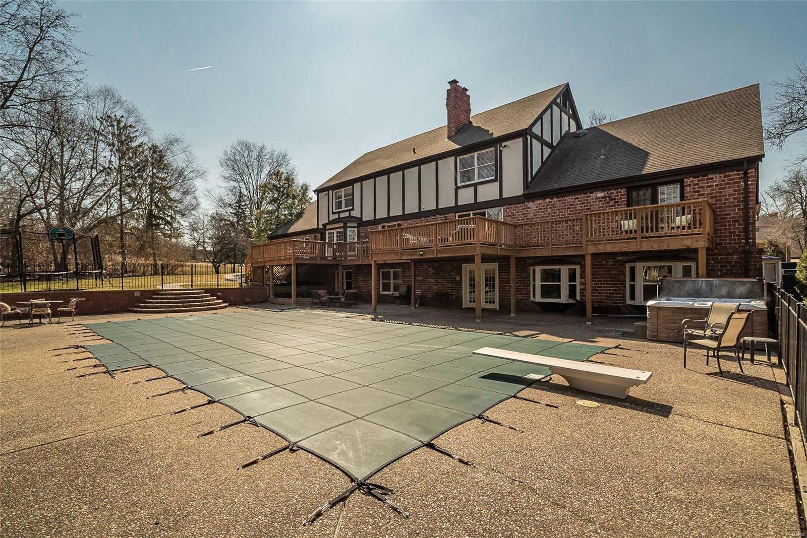 Strathmore 1 - Residential