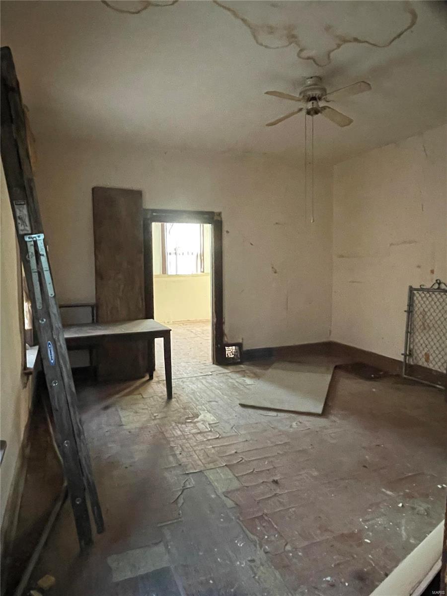 Lynch Add - Residential Income