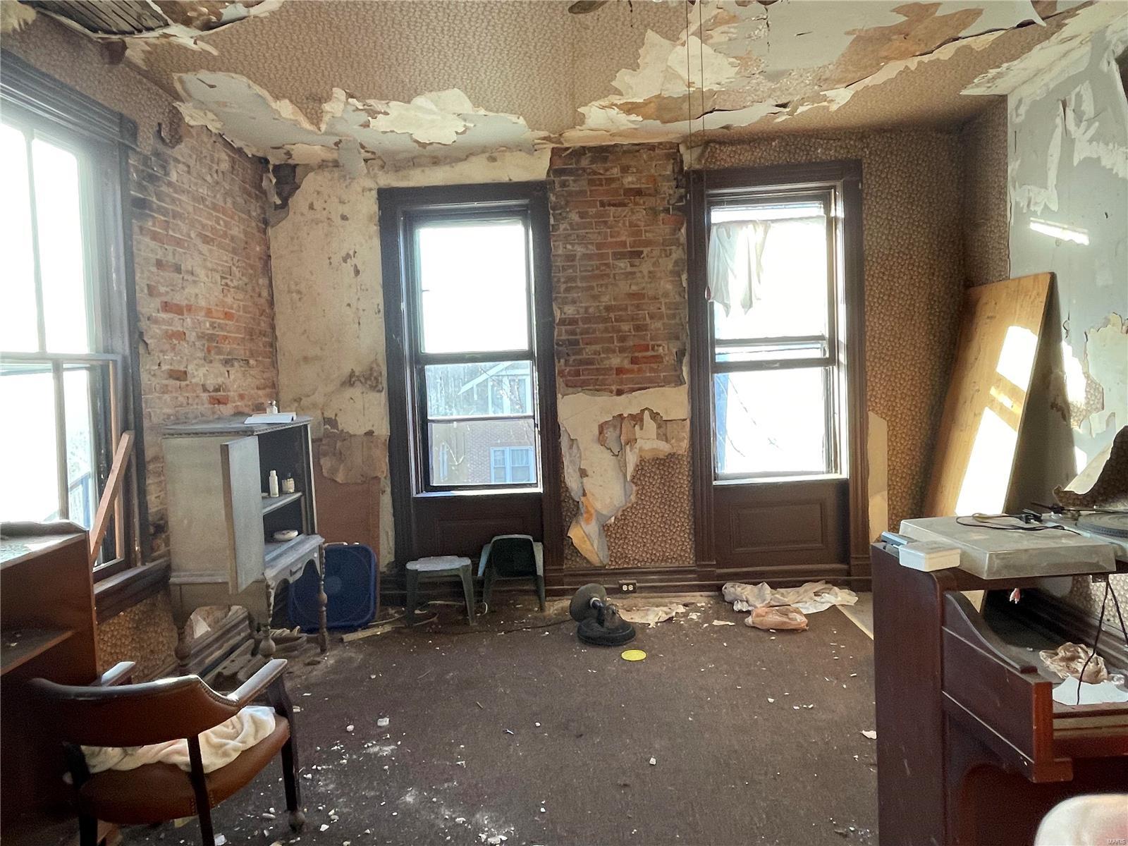 Lynch Add - Residential Income
