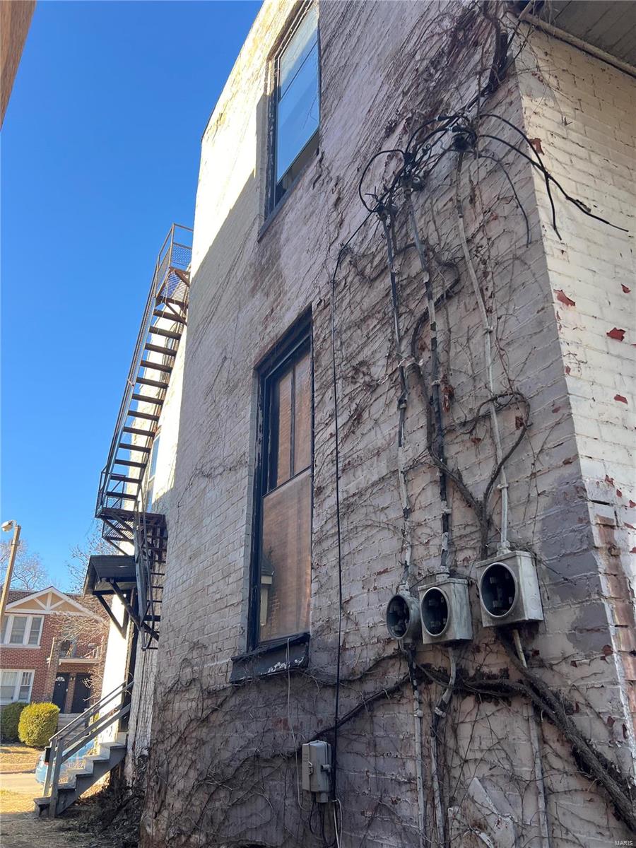 Lynch Add - Residential Income