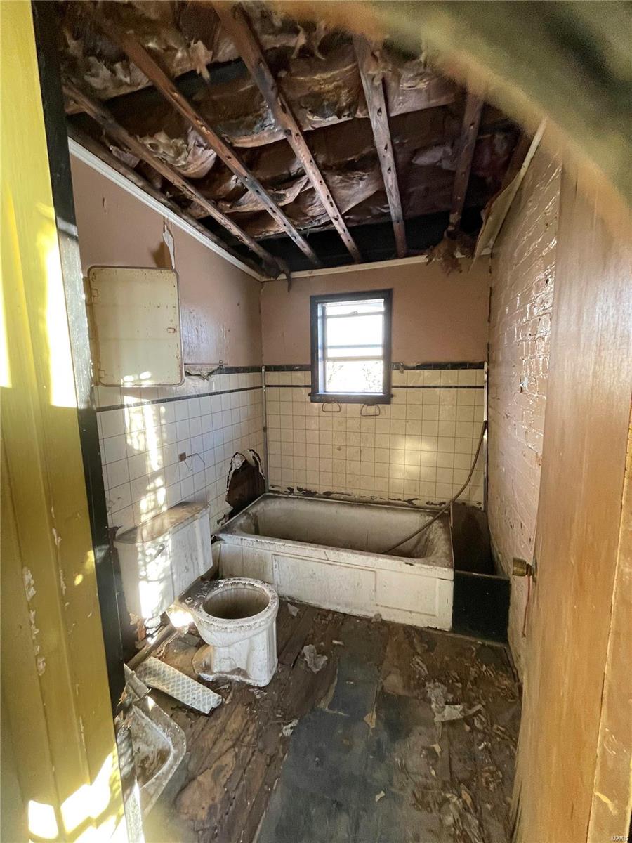 Lynch Add - Residential Income