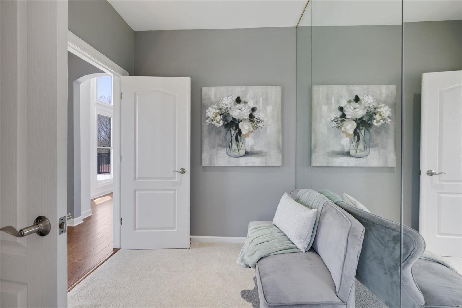 Manderleigh Of Town & Country Two - Residential