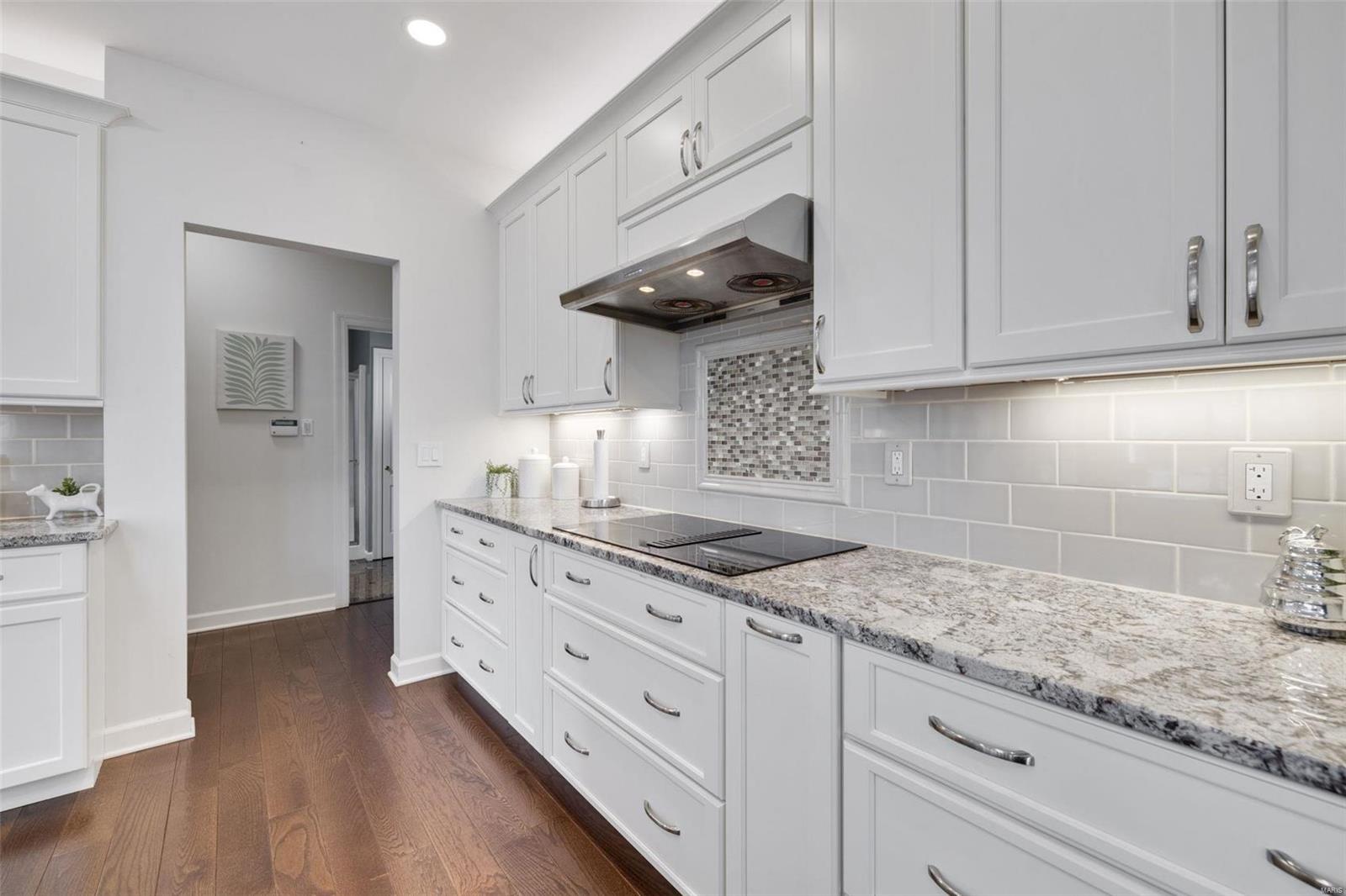 Manderleigh Of Town & Country Two - Residential