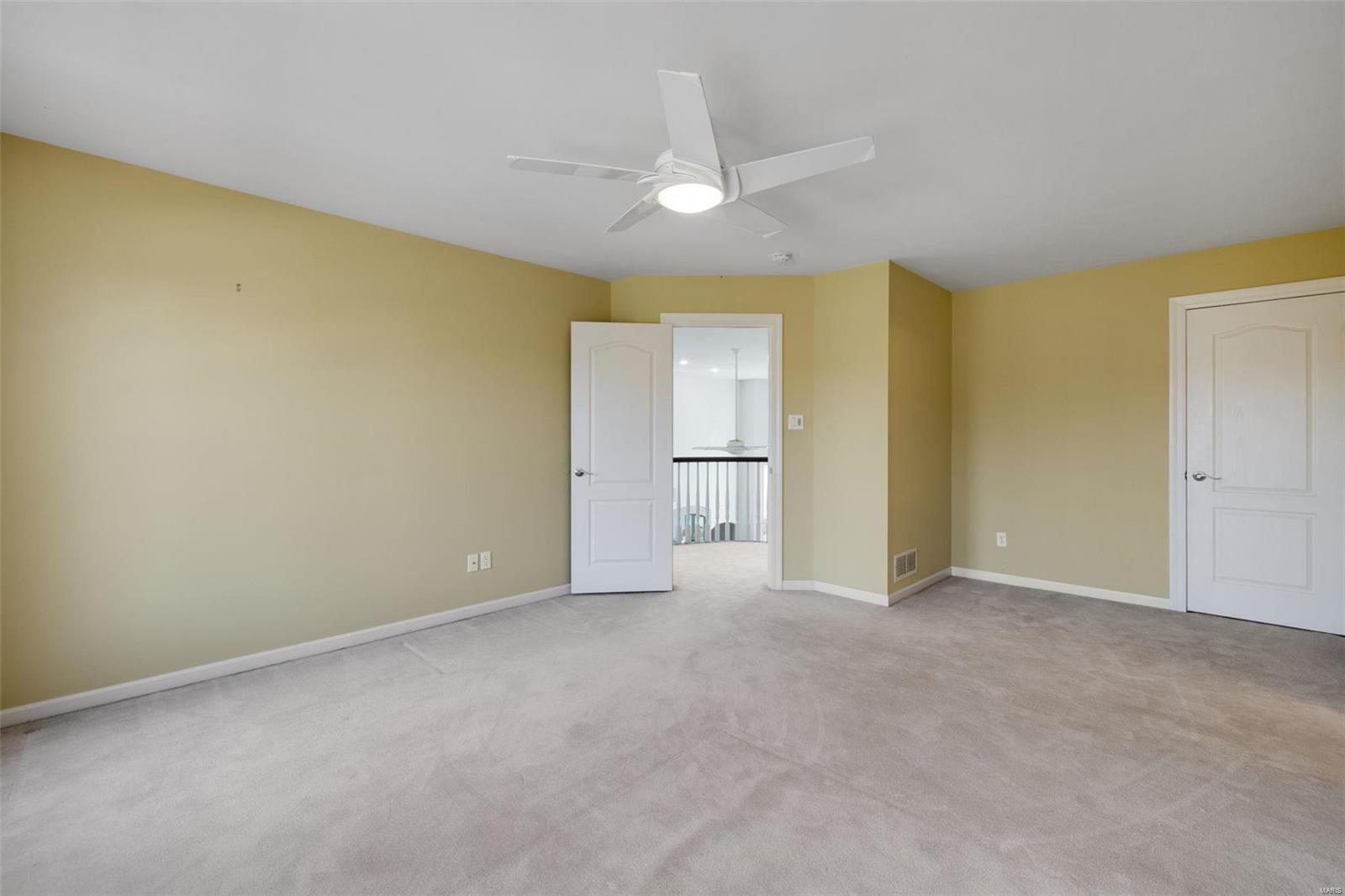 Manderleigh Of Town & Country Two - Residential