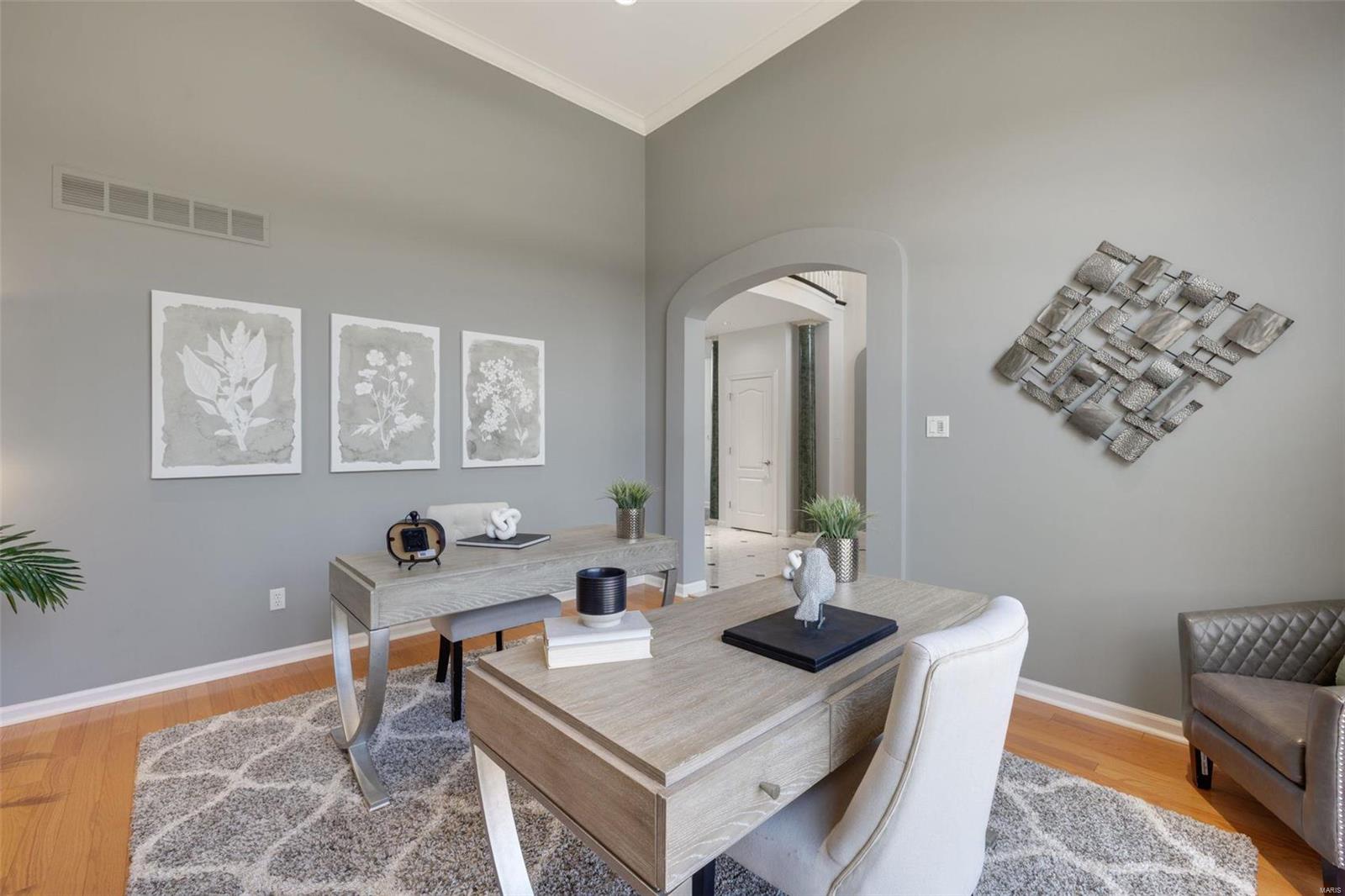 Manderleigh Of Town & Country Two - Residential