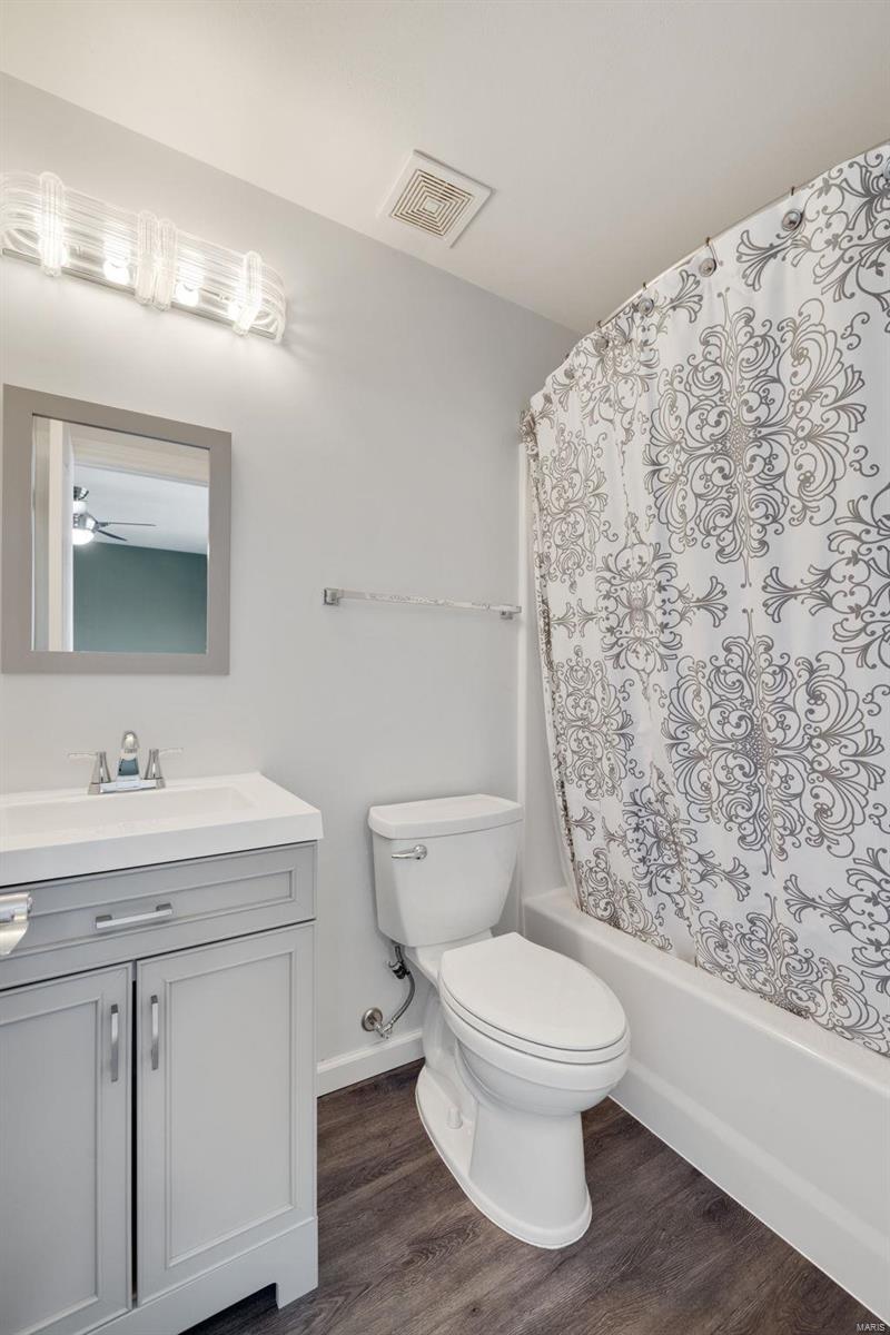 Manderleigh Of Town & Country Two - Residential