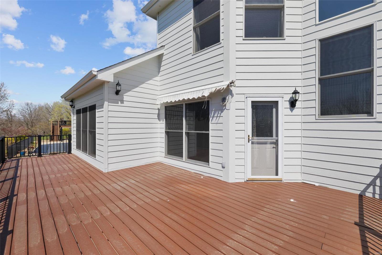 Manderleigh Of Town & Country Two - Residential