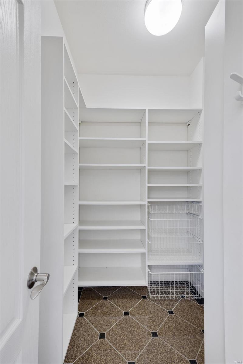 Manderleigh Of Town & Country Two - Residential