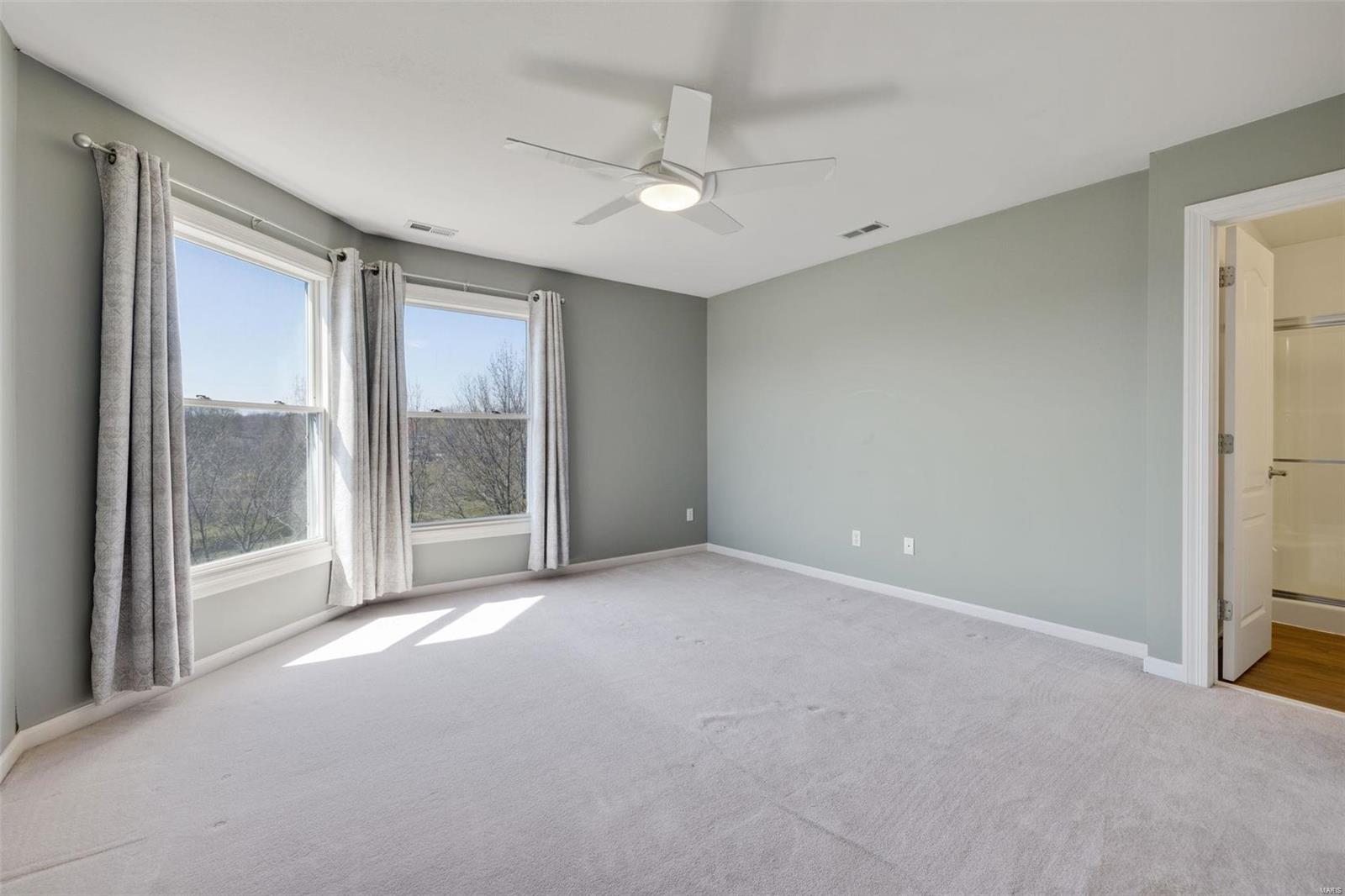 Manderleigh Of Town & Country Two - Residential