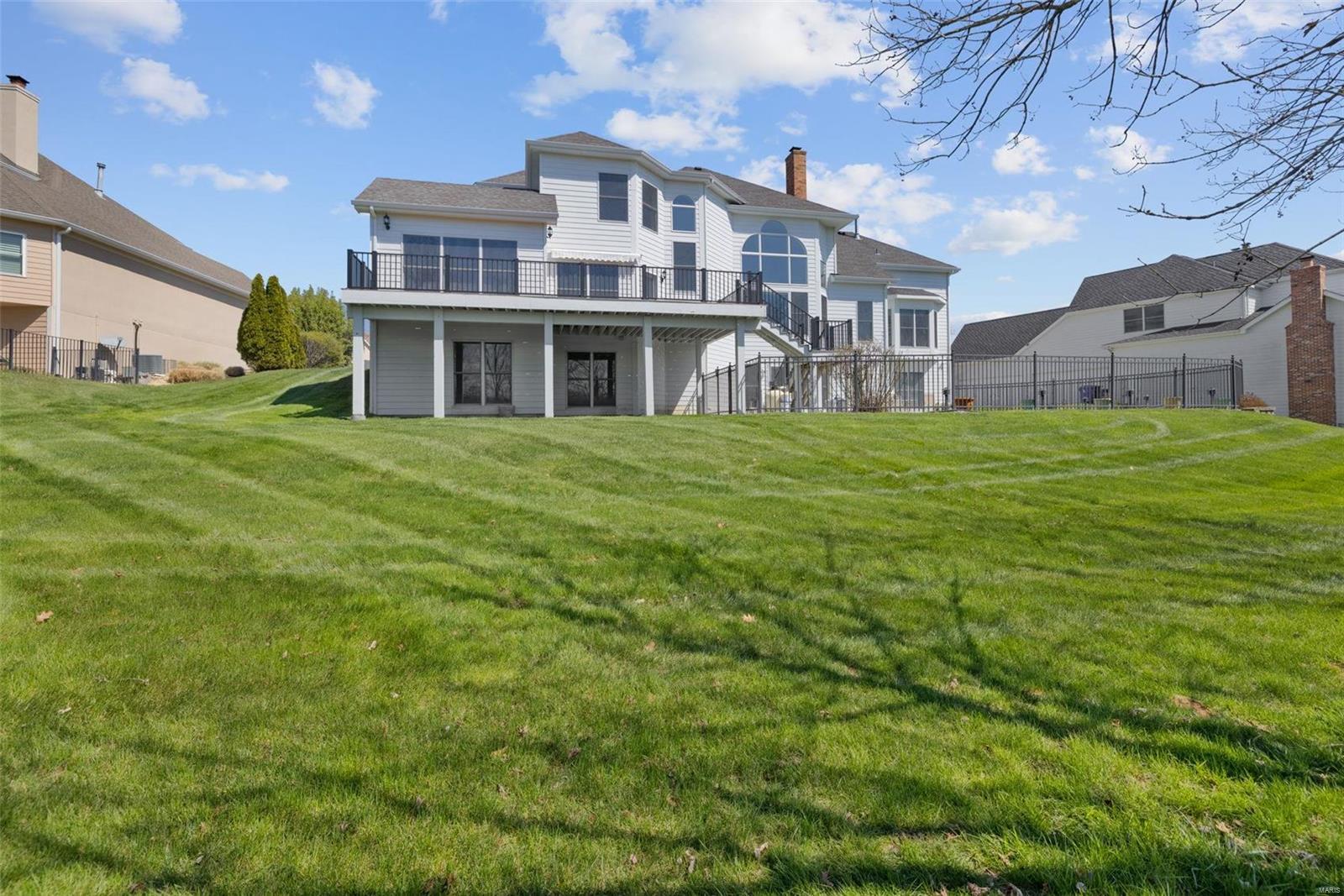 Manderleigh Of Town & Country Two - Residential