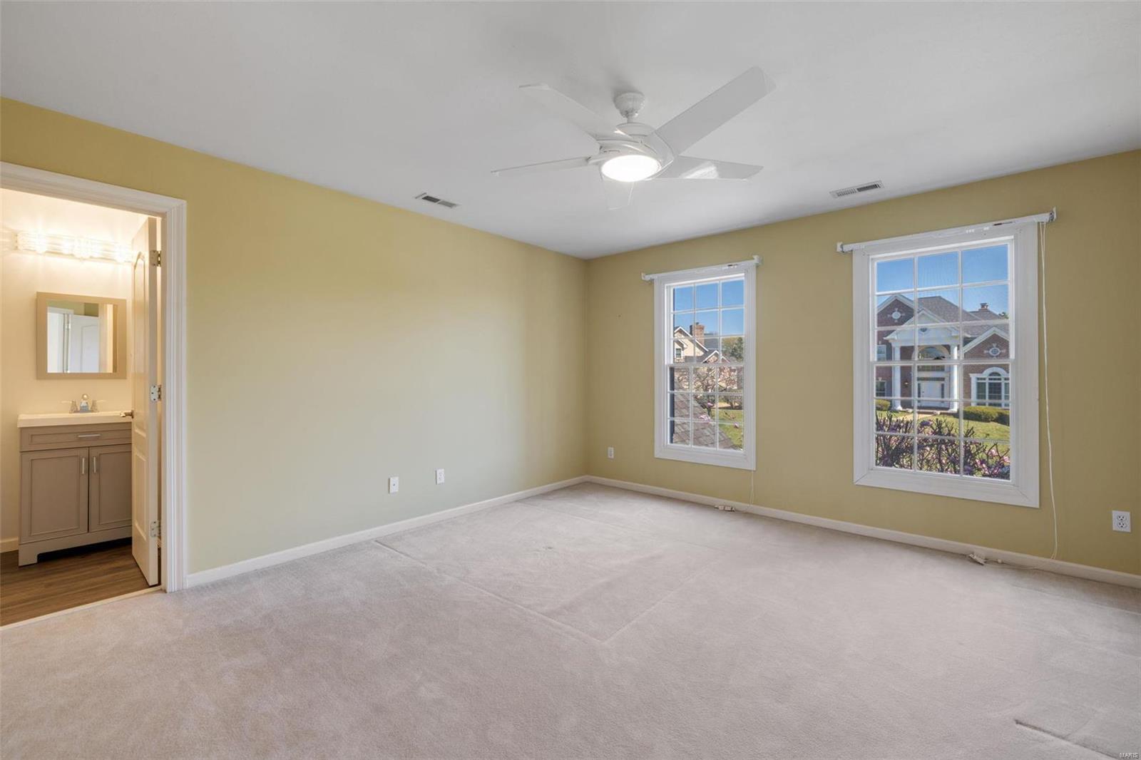 Manderleigh Of Town & Country Two - Residential