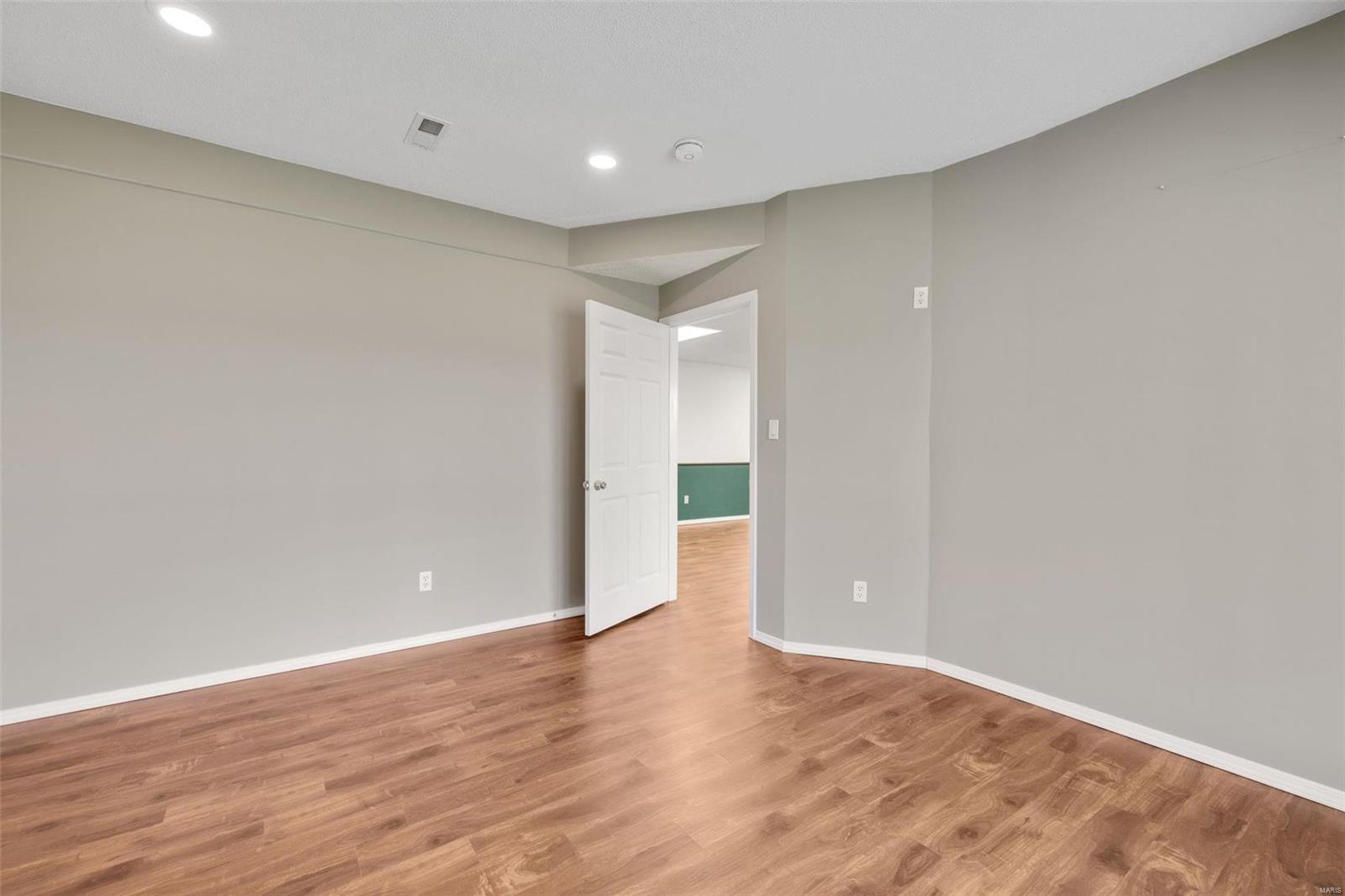 Manderleigh Of Town & Country Two - Residential