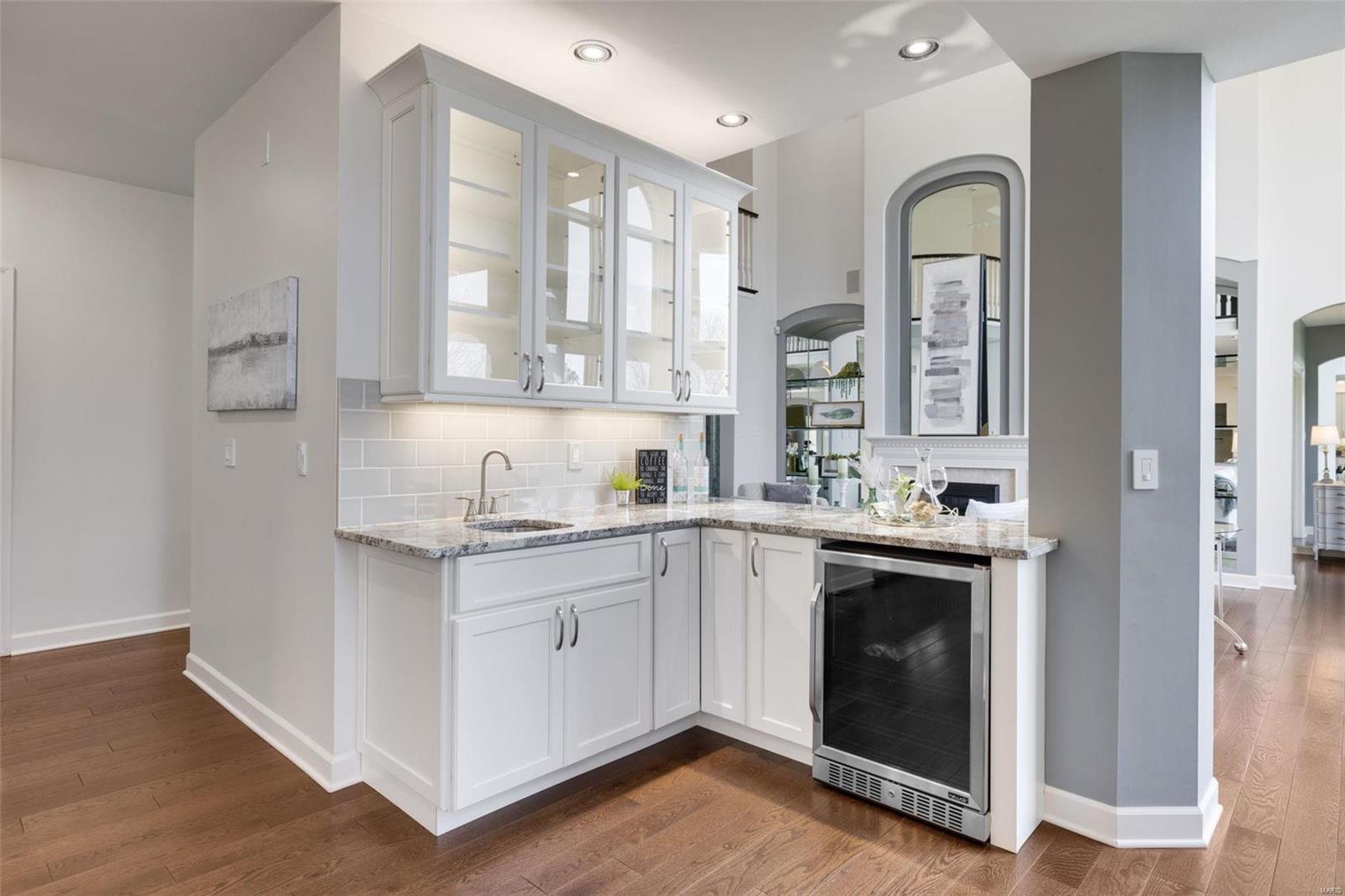 Manderleigh Of Town & Country Two - Residential