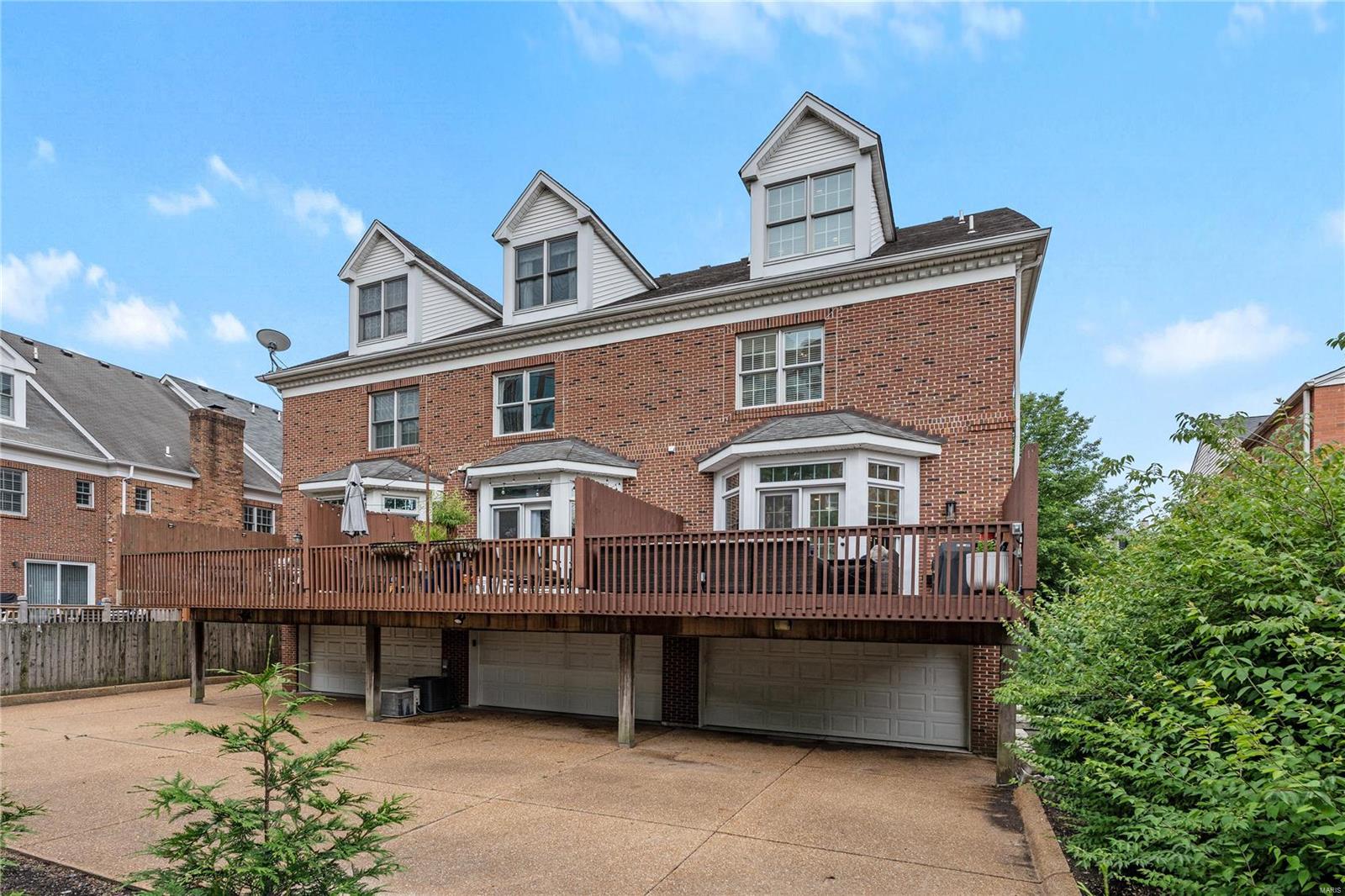 Nine Brighton Way Townhomes - Residential