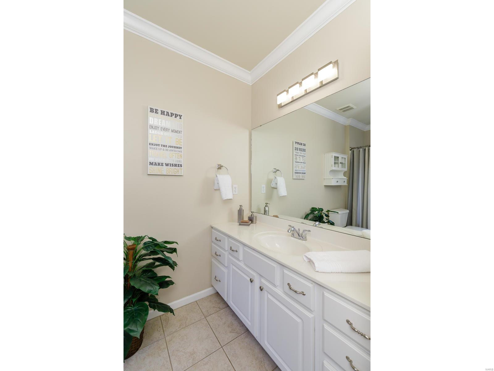 Townhouses At Station Plaza Condo - Residential