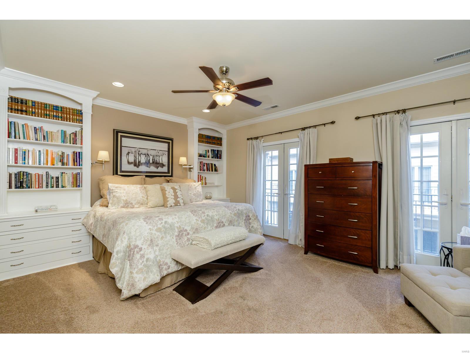 Townhouses At Station Plaza Condo - Residential