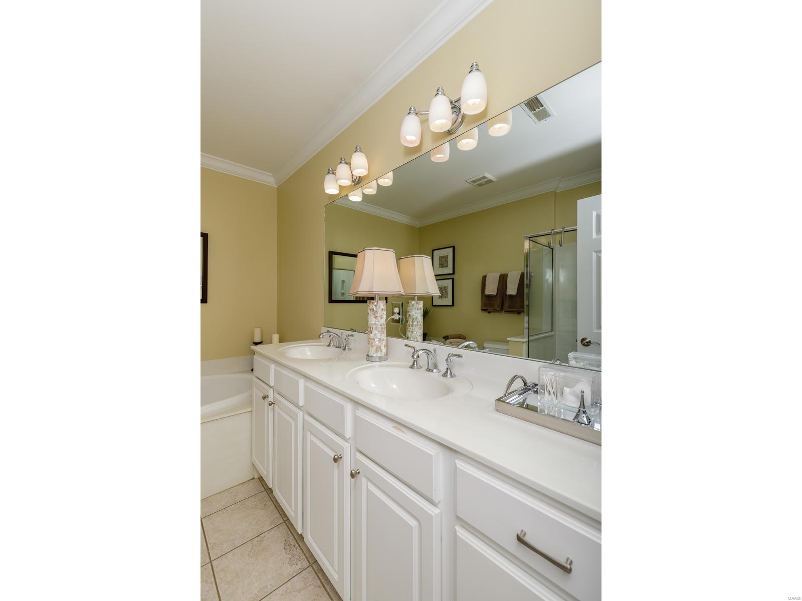 Townhouses At Station Plaza Condo - Residential