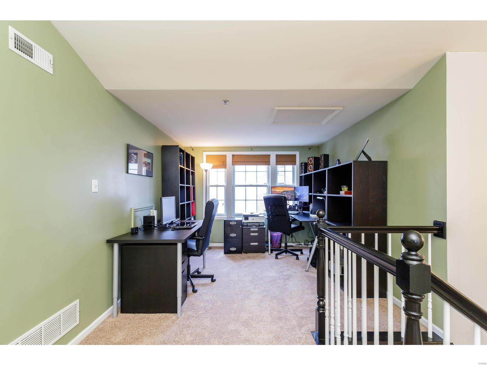 Townhouses At Station Plaza Condo - Residential