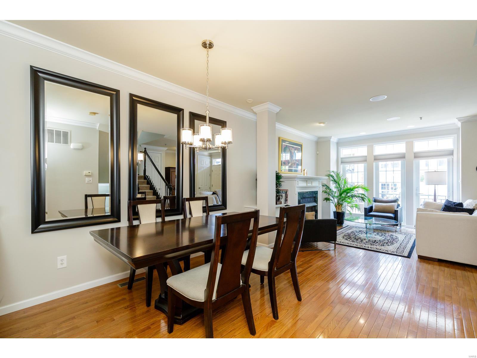 Townhouses At Station Plaza Condo - Residential